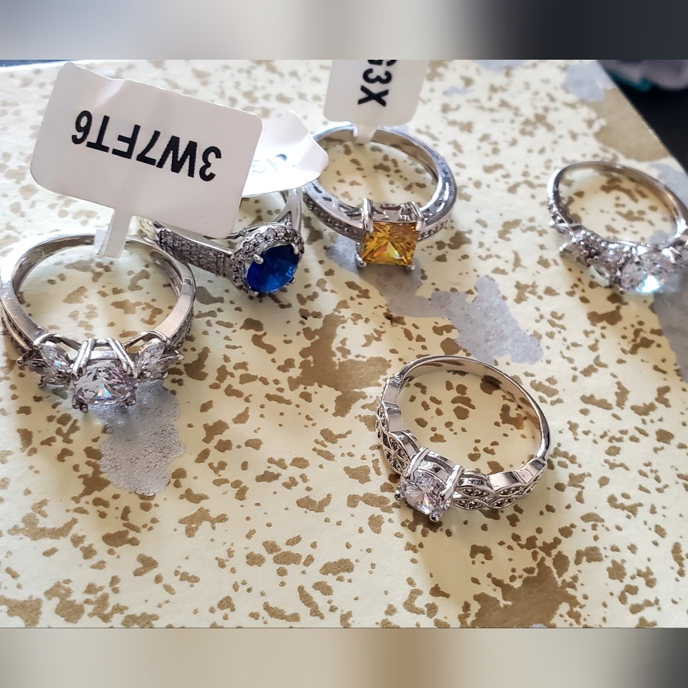 Elegant Silver and Blue Women's Ring